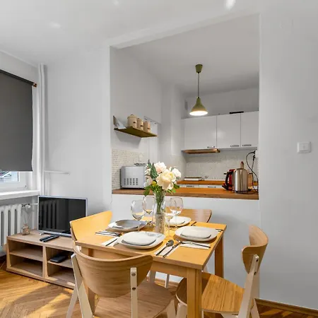 Tamka - Location, Park And Metro Nearby - By Rentujemy