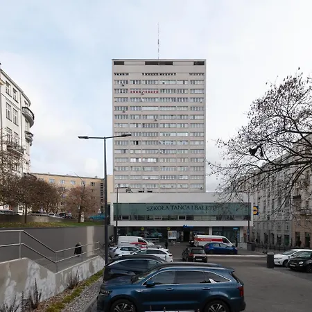Tamka - Location, Park And Metro Nearby - By Rentujemy Apartment *