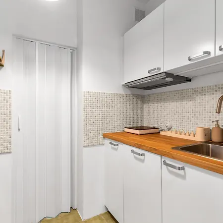 Tamka - Location, Park And Metro Nearby - By Rentujemy Warsaw