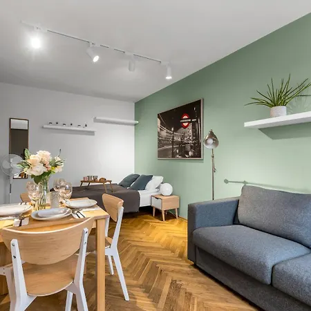 Tamka - Location, Park And Metro Nearby - By Rentujemy